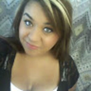 Meet your Posher, Yolie